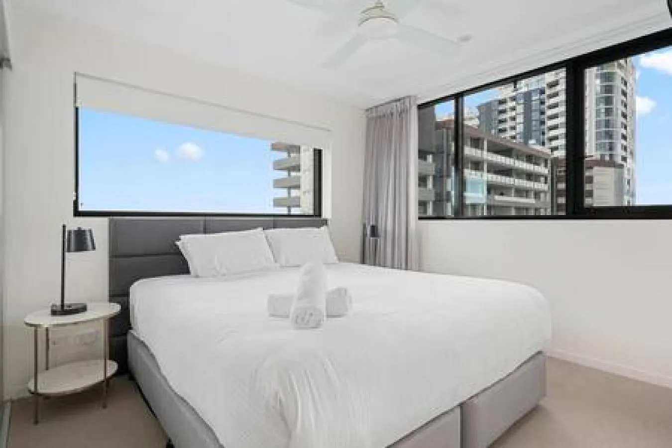 54Q Abnb-Style Apt Opposite Lush Park Playground, Portside 2Br Fpkg Brisbane 0*,